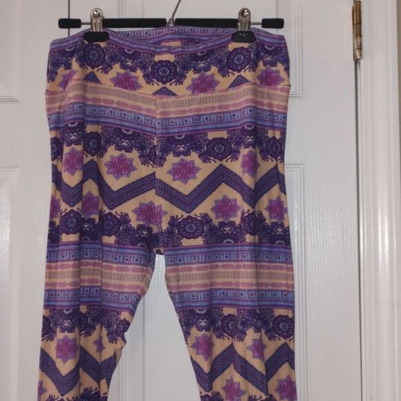 LulaRoe purple peach pink blue  Tall & Curvy leggings    Sz Tall and Curvy - Picture 3 of 6